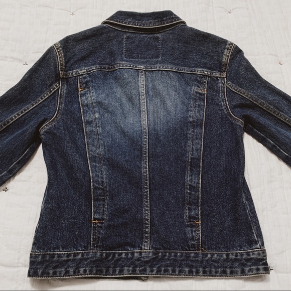 SOLD!!! Vintage Guess jean jacket ☎️ - Picture 6 of 9